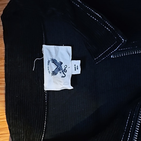 Jackets - Picture 5 of 5